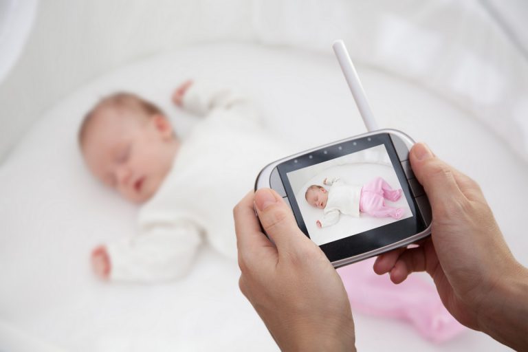 Caméra surveillance pour son bébé